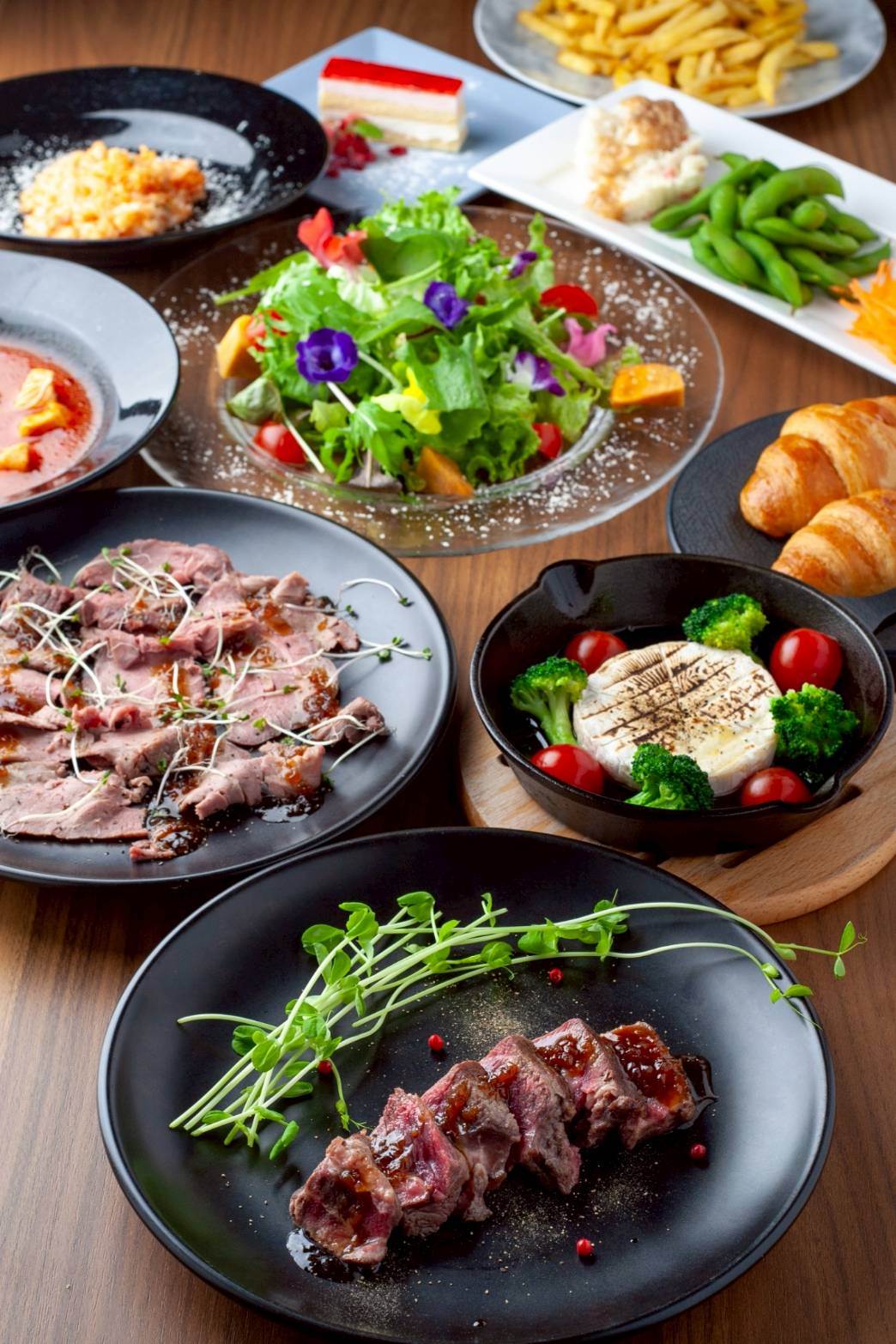 守山駅徒歩圏内で宴会ならCafe＆Bal和瑚 飲み放題付きコース5,000円〜貸切対応